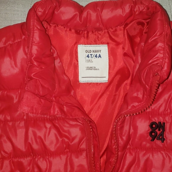 Old Navy- Red Bubble Jacket- Size 4T - Picture 4 of 4
